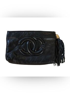 CHANEL vintage cosmetic bag pre 1986
